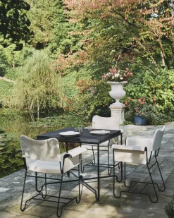 Silla con reposabrazos Tropique, Black-Leslie 06