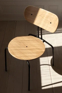 Silla Curious, Oak-black legs