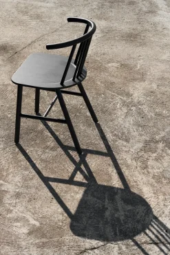 Silla de comedor VIOR, Roble lacado en negro