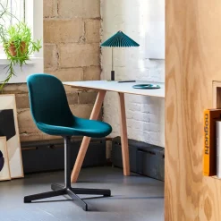 Silla de oficina Neu 10 Upholstery, Red-base giratoria en soft black