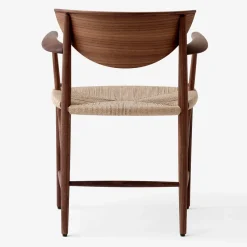 Silla Drawn HM4 con reposabrazos, Nogal