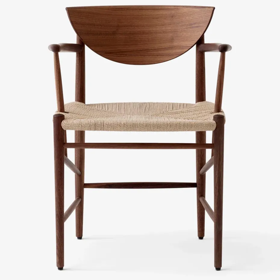 Silla Drawn HM4 con reposabrazos, Nogal