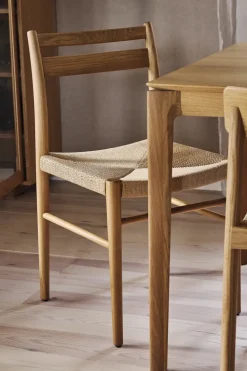 Silla Fridhem, Papercord-laquered oak