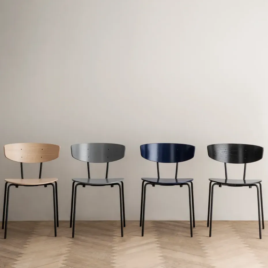 Silla Herman, Walnut, base de acero en color negro