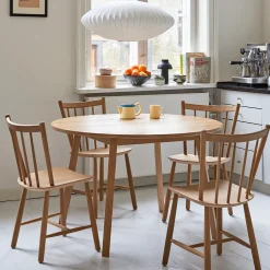 Silla J41, Water-based lacquered oak