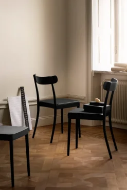 Silla Petite, Fanerad sits svart