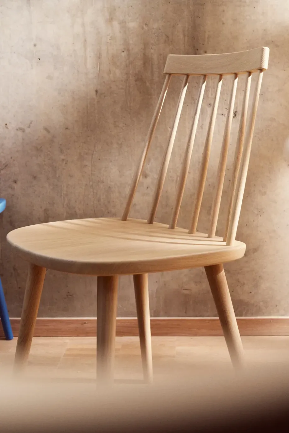 Silla Pinnockio, Skogstjärn (azul oscuro)