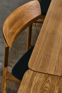 Silla Prima Vista roble aceitado, Cuero elmotique 99001 negro