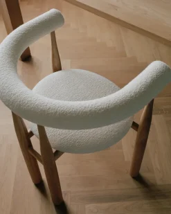 Sillón con reposabrazos Bukowski tapizado, Roble, Lana Barnum