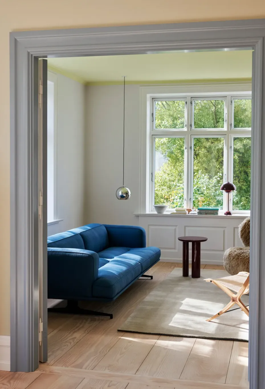 Sofá Inland AV23 3 plazas, Vidar 4 Denim Blue 733-patas negras