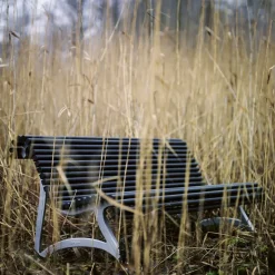 Sofá Jujol, Caoba, soporte negro