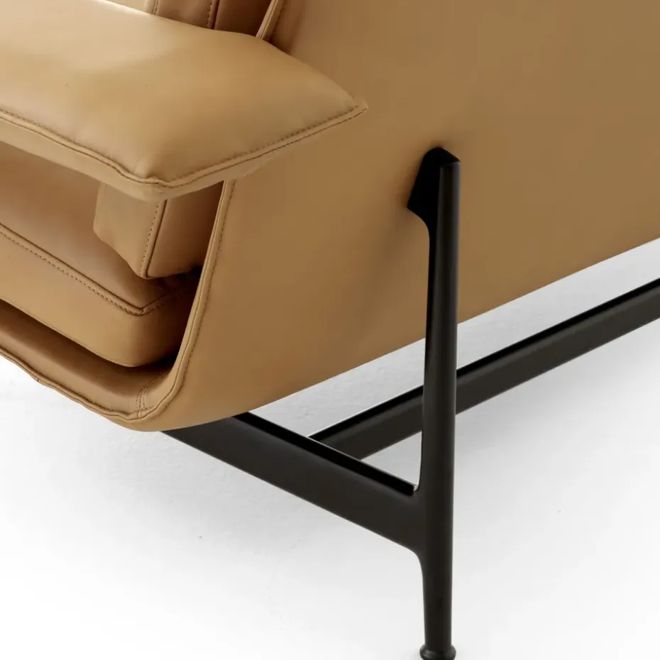 Sofá Meantime AV30 de 2 plazas, Warm black-Noble leather Cognac