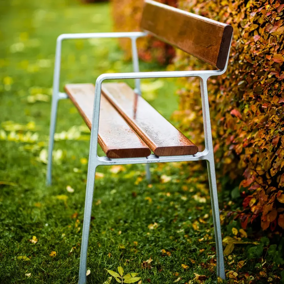 Sofá Piccolo, Caoba, soporte de aluminio en bruto