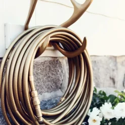 Soporte de manguera reindeer Garden Glory , Gold