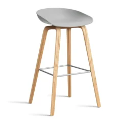 Taburete alto About a Stool 32 con base de roble lacado 2.0, Concrete grey-soporte de acero inoxidable