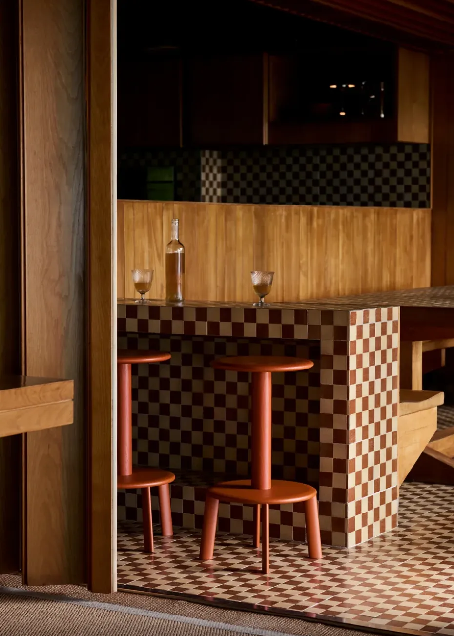 Taburete alto Massif AV39, Ember