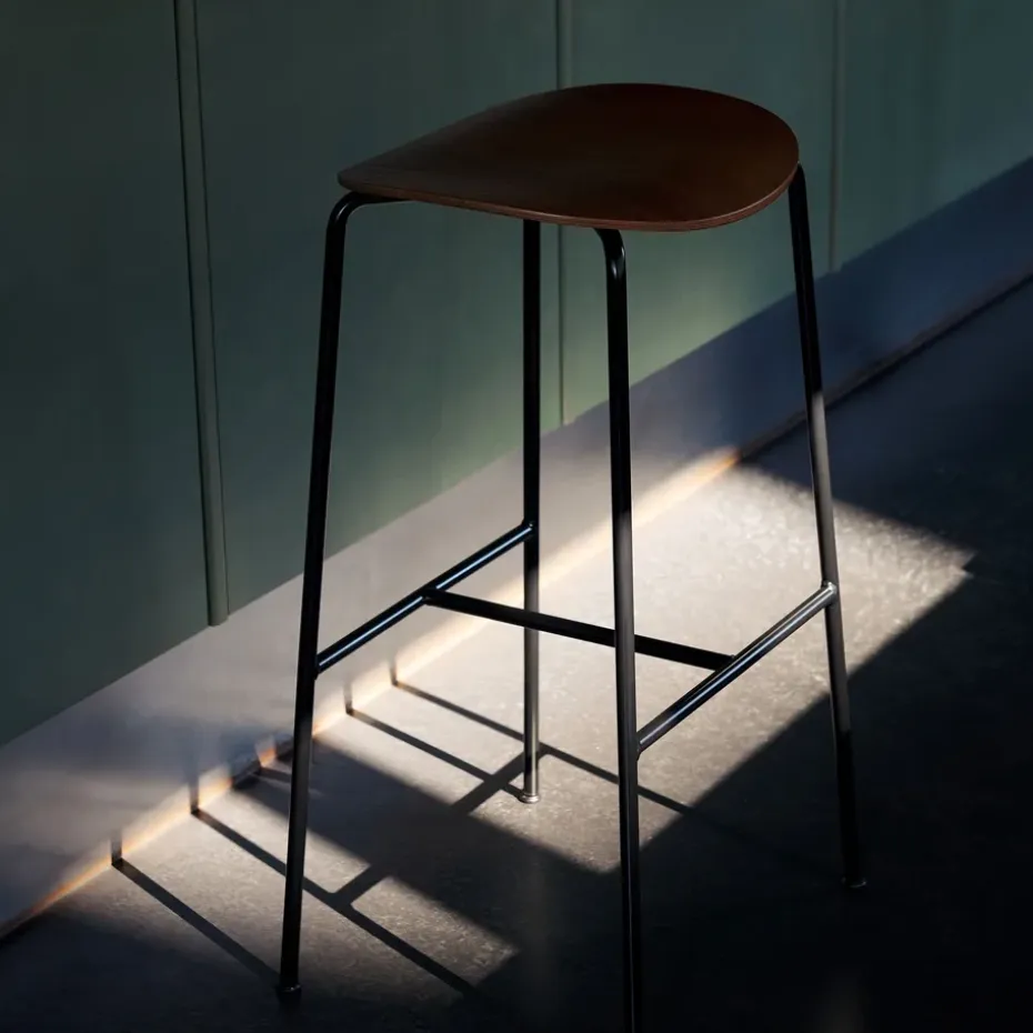 Taburete bar Pavilion AV37 68 cm, Black-lacquered oak