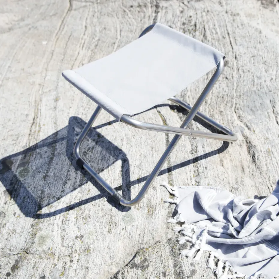 Taburete Chico, Sage green, estructura de aluminio