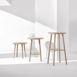 Taburete de bar Miss Button, Roble aceite natural, alto