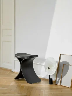 Taburete Luno 48×28×72 cm, Roble negro-cuero negro