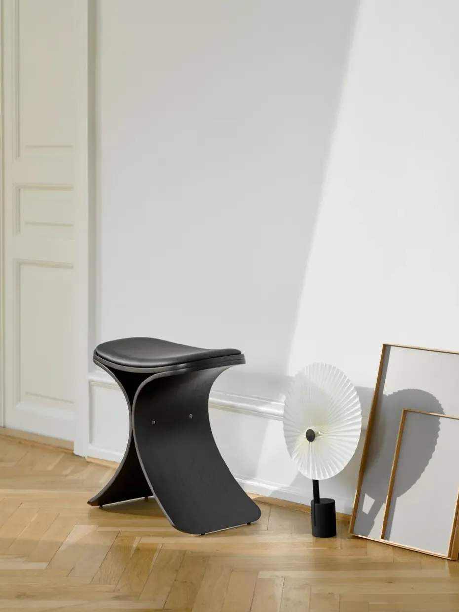 Taburete Luno 48×28×72 cm, Roble negro-cuero negro