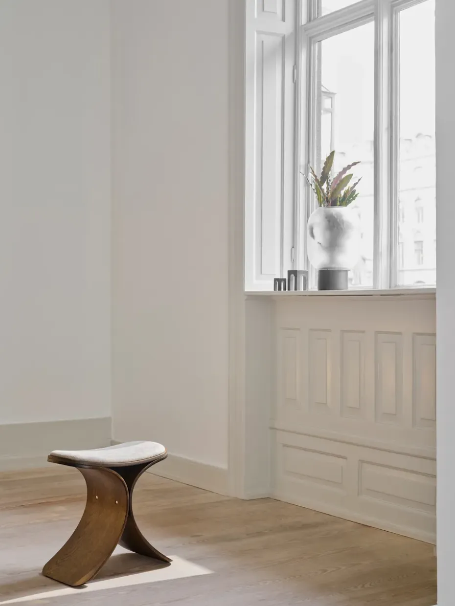 Taburete Luno 48×28×72 cm, Roble oscuro–textil beige oscuro