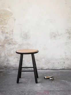 Taburete ZigZag 47cm, Fresno barniz negro