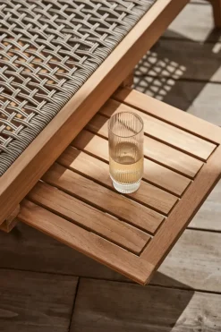 Tumbona Sandvik, Teca