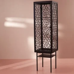 Vitrina Enigma, Negro